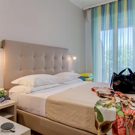 Hotel Cimarosa - Famiglie e Coppie Riccione Esterno foto